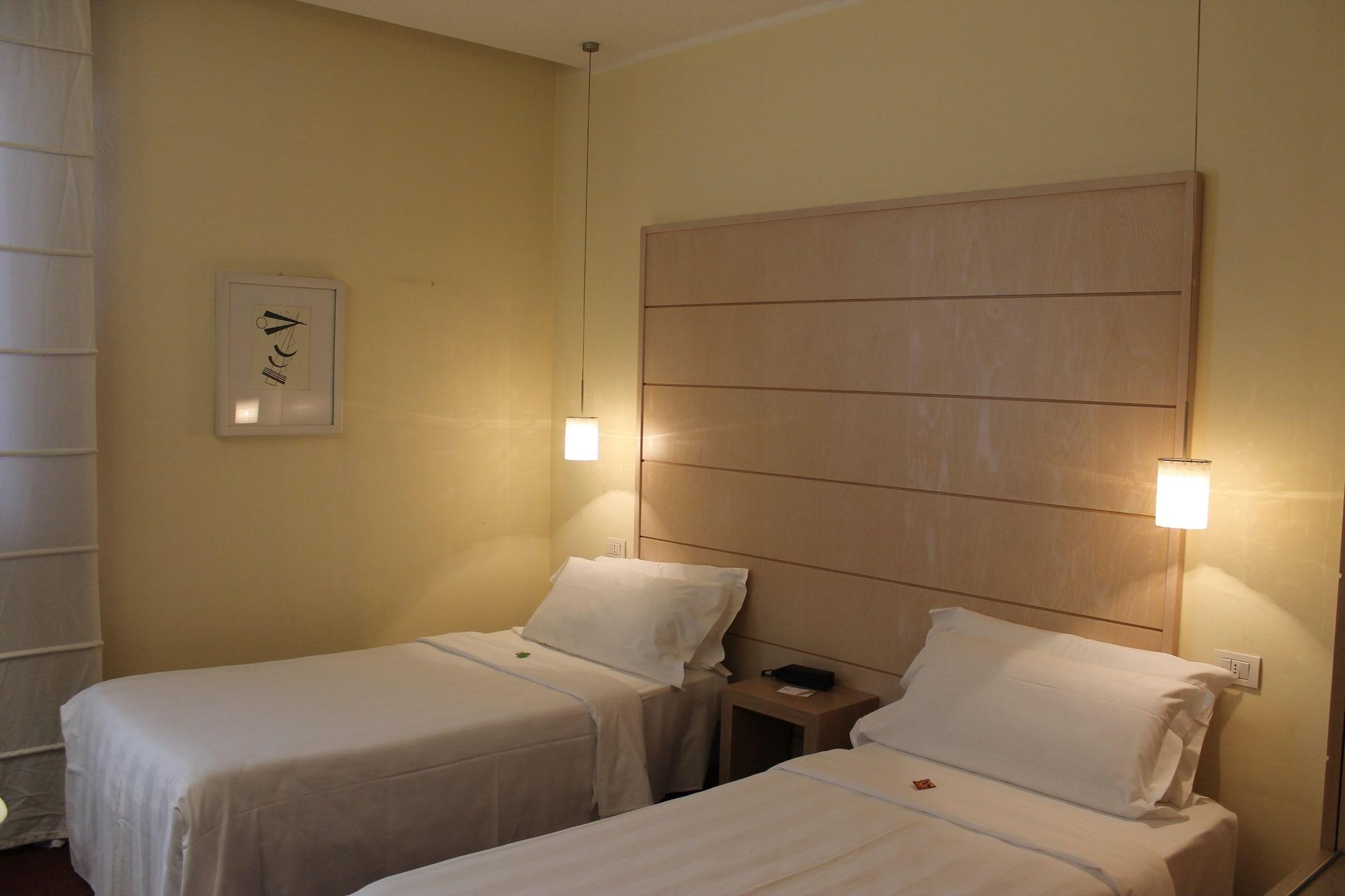 Hotel First Calenzano Ngoại thất bức ảnh