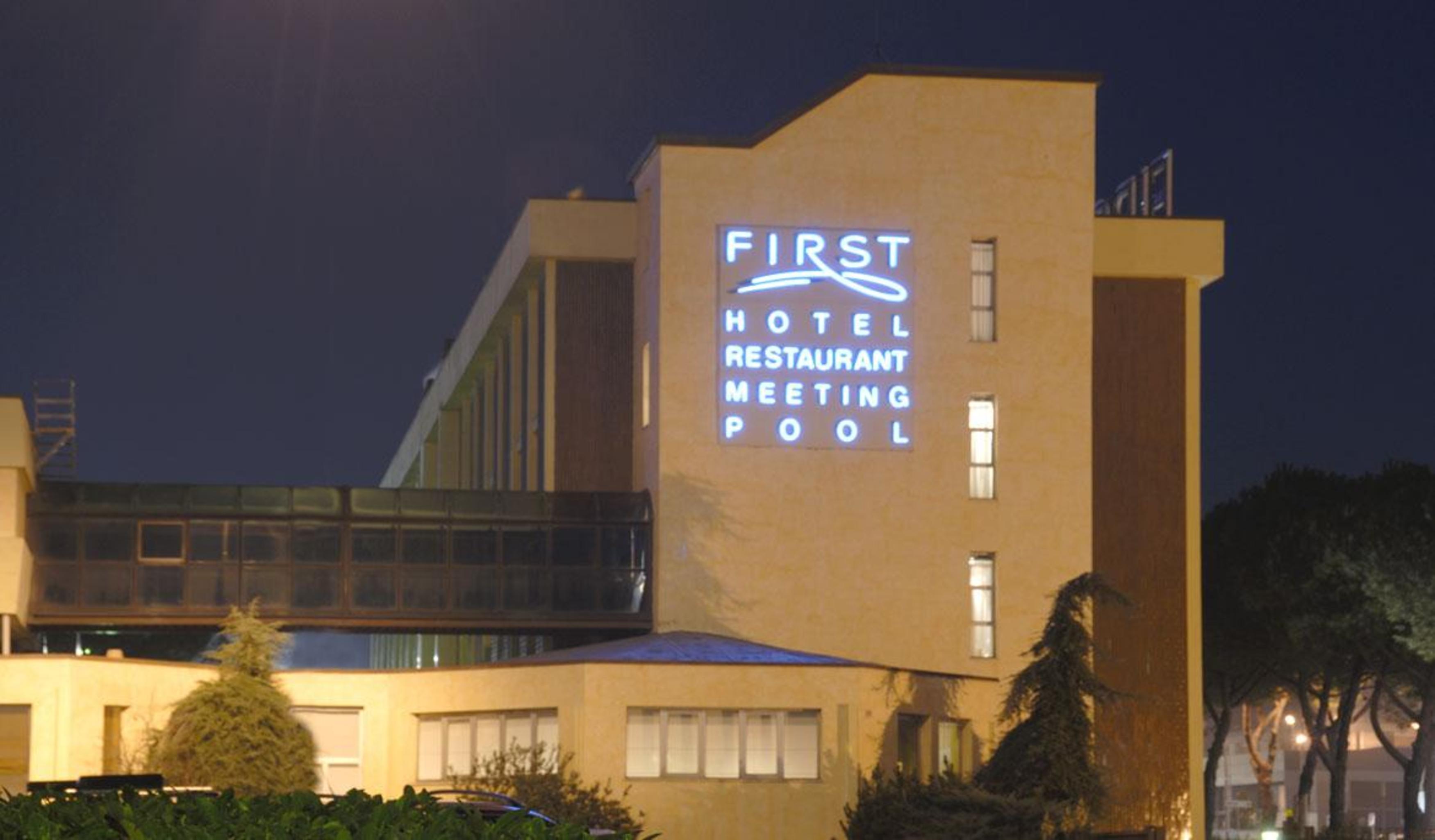 Hotel First Calenzano Ngoại thất bức ảnh